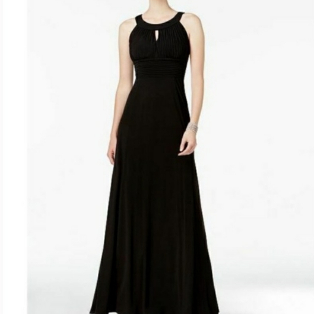 SIGNATURE BY SANGRIA Formal Long Black Gown